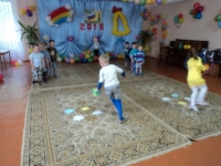 reg-school.ru/tula/kurkino/knosh/news/20150604_Den_zasch_detei_08.jpg